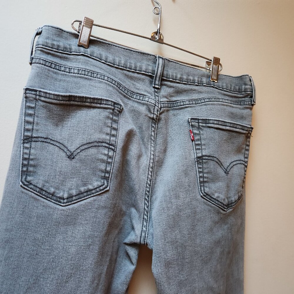 Levi's grey straight leg denim jeans / 33x34